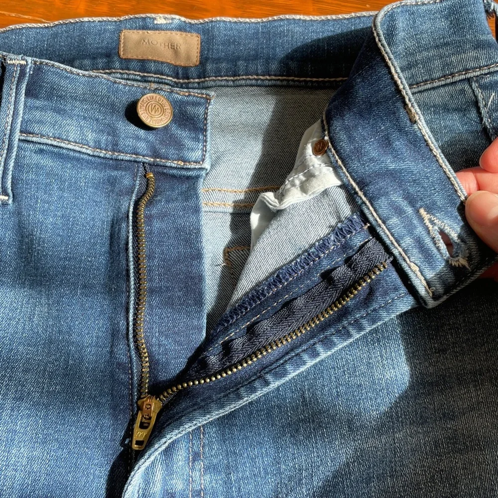 MOTHER High Waisted Rail Ankle Fray in High Fidelity Size 28